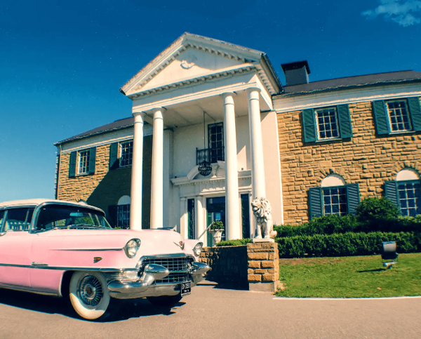 Memphis Mansion set udefra.